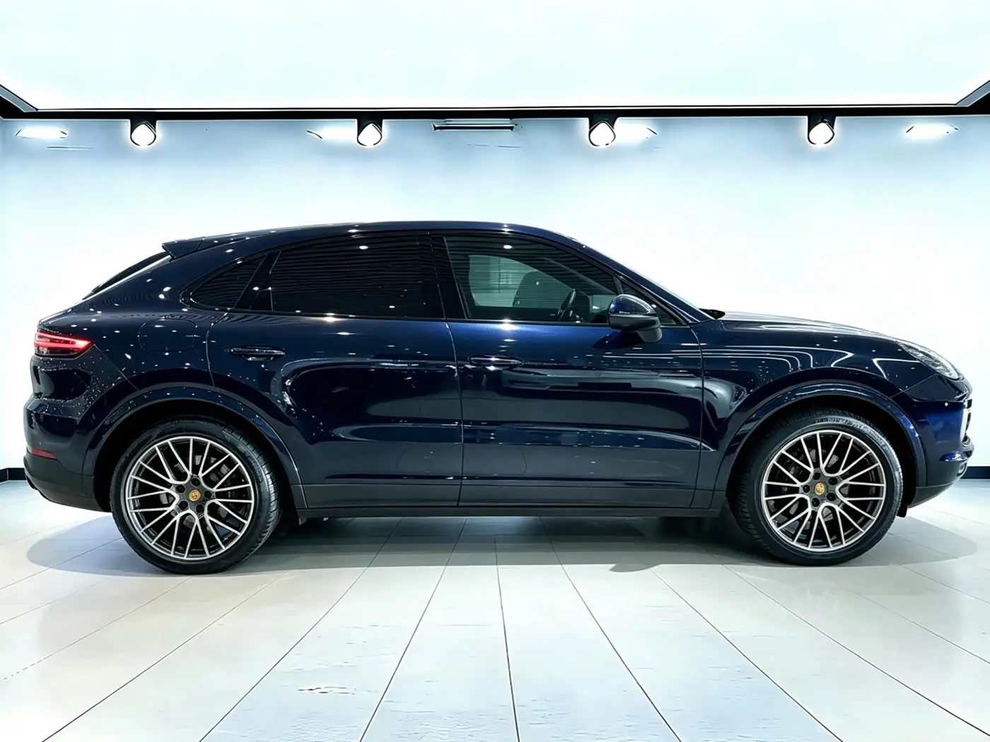Porsche Cayenne 2023 — Photo 5/13