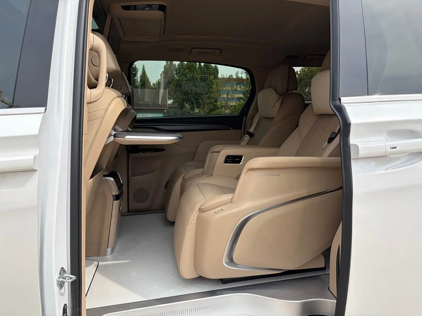 Buick GL8 New Energy 2025 — Şəkil 5/15