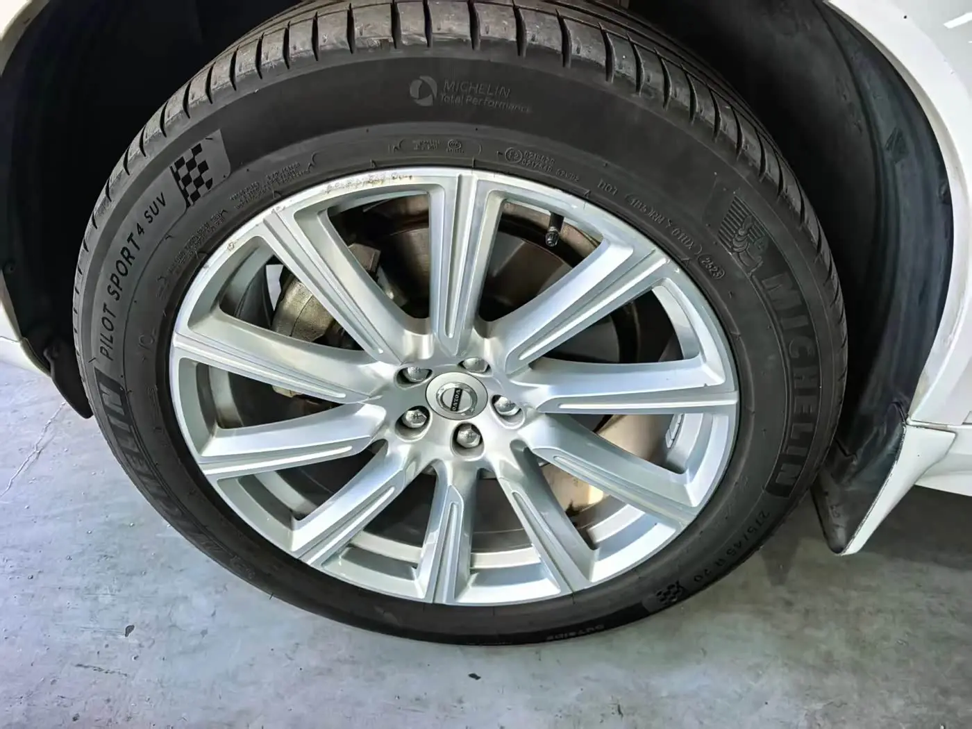 Volvo XC90 2019 — Şəkil 4/20