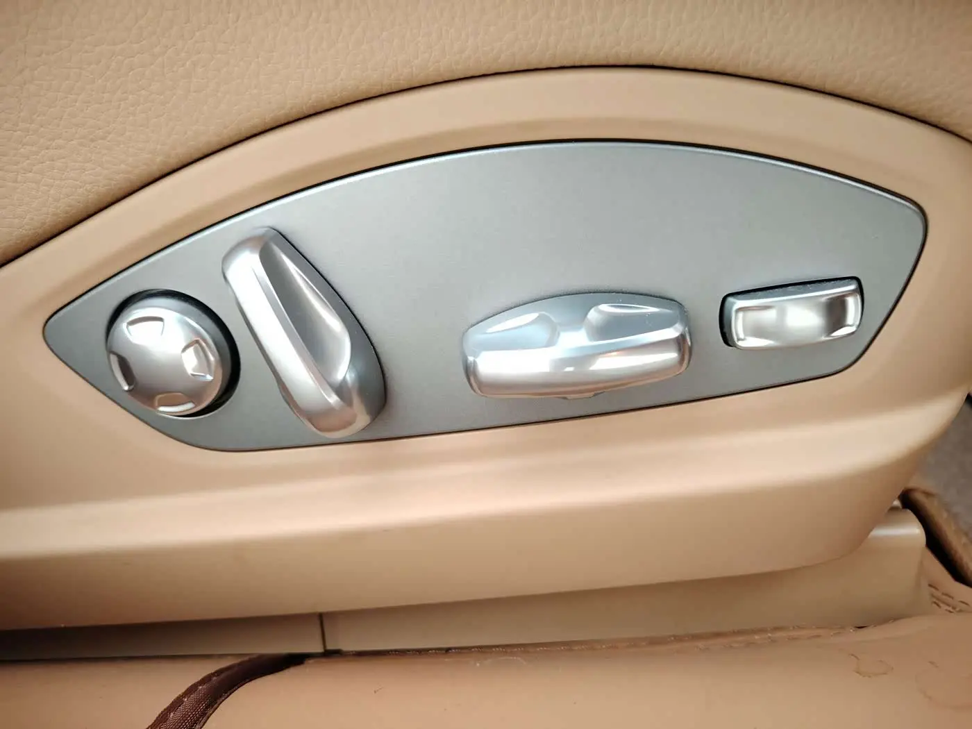Porsche Panamera 2015 — Photo 19/20