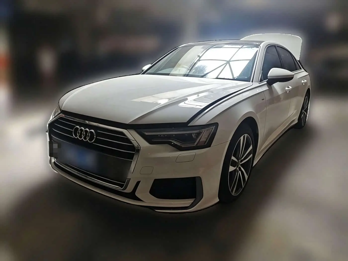 Audi A6L 2020 — Photo 1/9