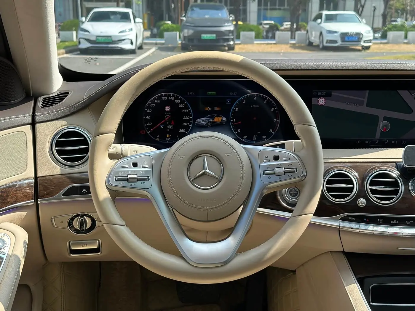 Mercedes-Benz S-Class 2020 — Photo 9/16