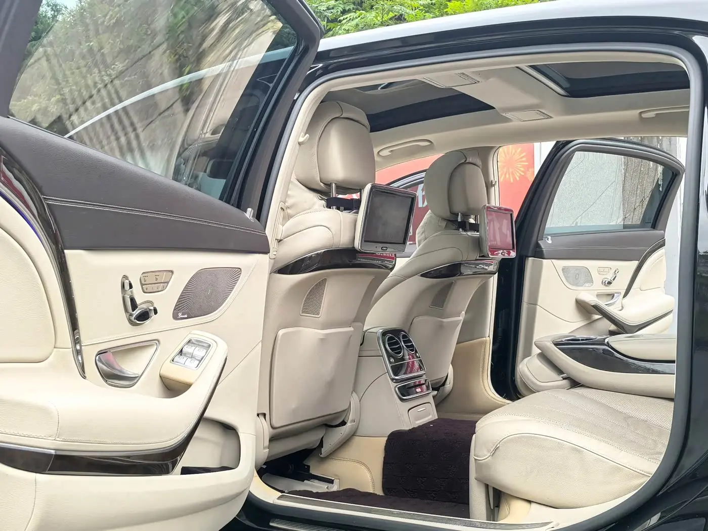 Mercedes-Benz Maybach S-Class 2015 — Photo 4/9