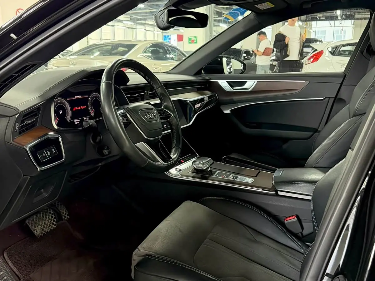Audi A6L 2023 — Photo 4/9
