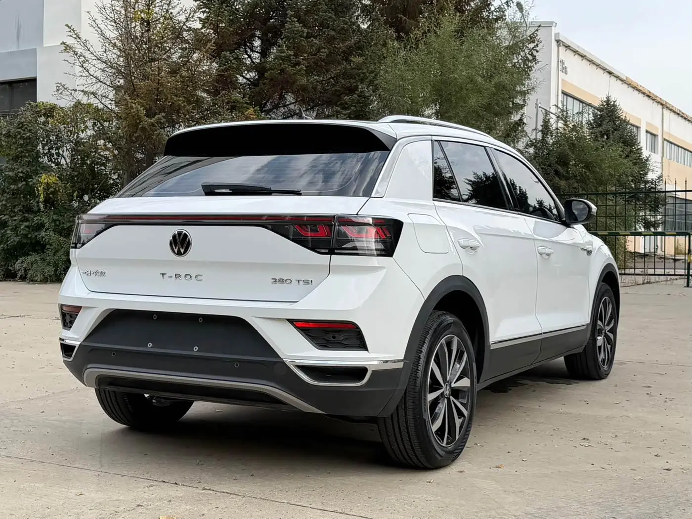 Volkswagen T-ROC 2023 — Фото 5/20