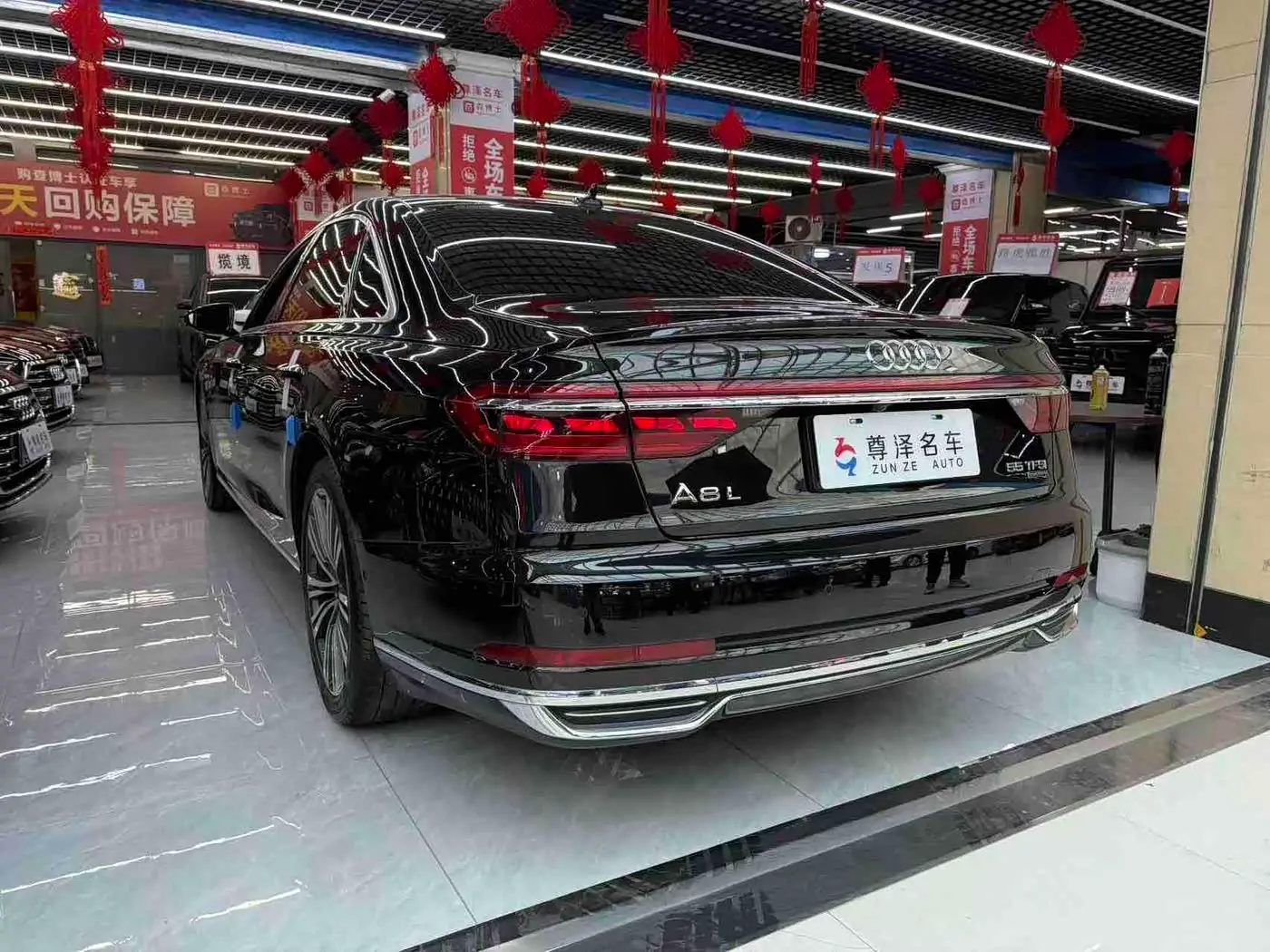 Audi A8 2019 — Фото 7/9