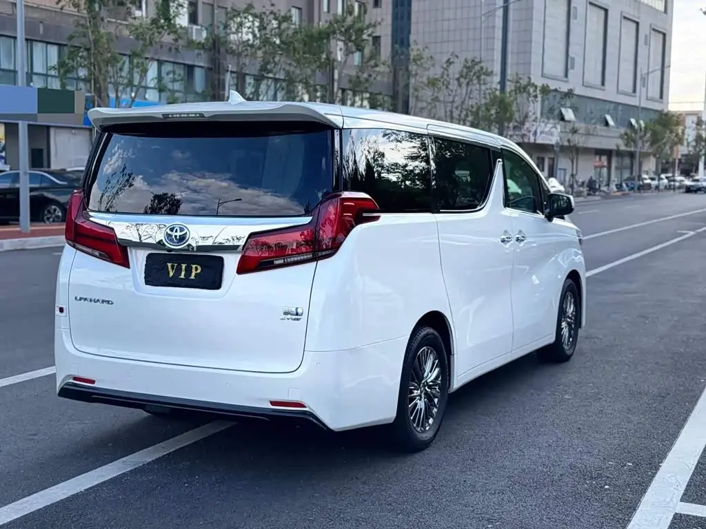 Toyota Alphard 2020 — Photo 4/9
