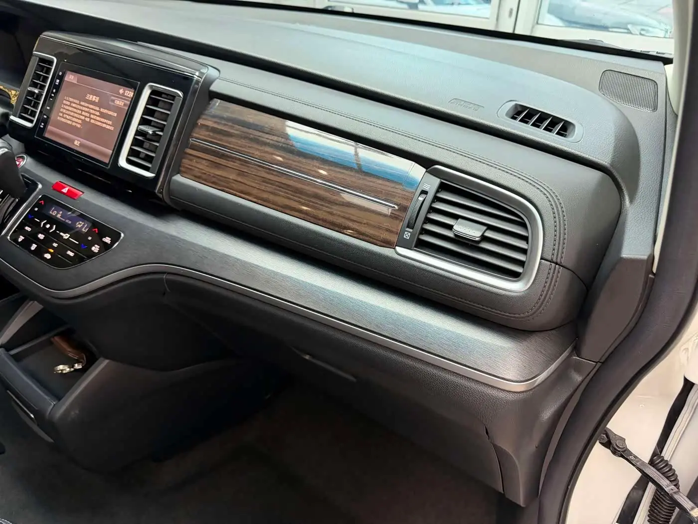 Honda Elysion 2021 — Photo 13/20