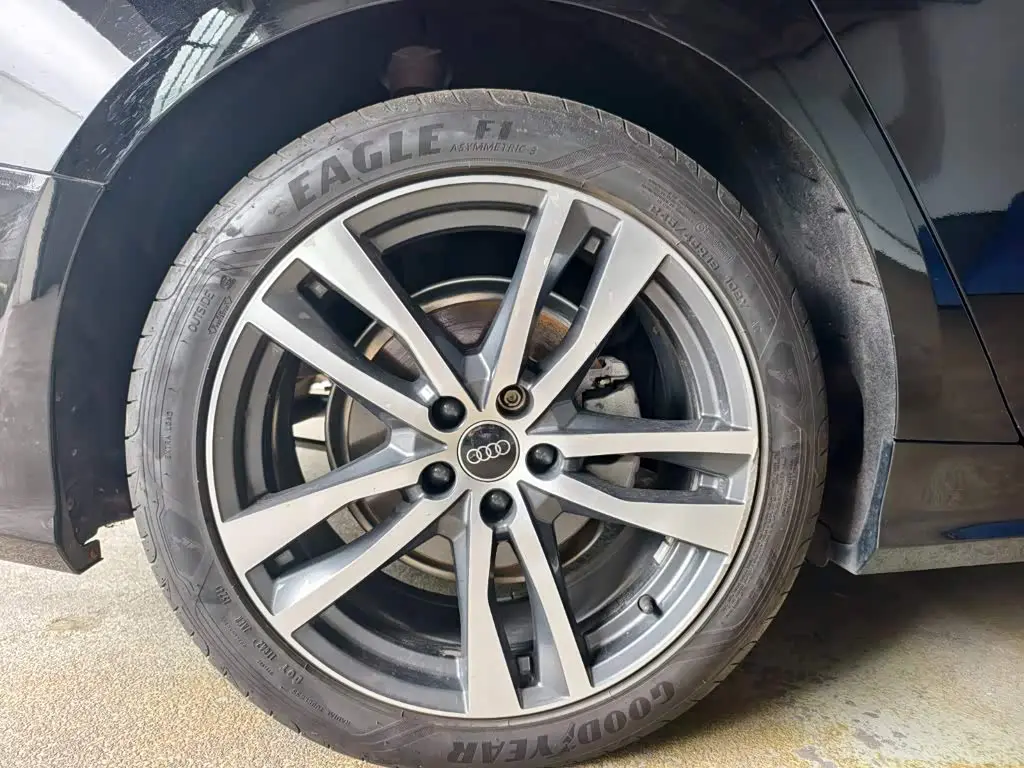 Audi A6L 2024 — Photo 11/15