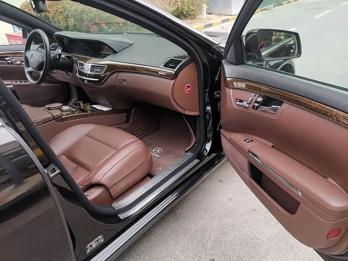 Mercedes-Benz S-Class 2013 — Photo 16/16