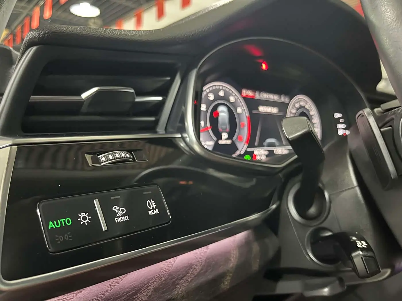 Audi Q7 2020 — Photo 4/20