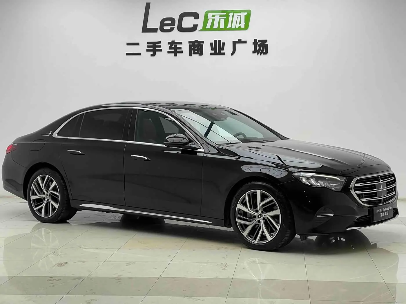 Mercedes-Benz E-Class 2024 — Фото 4/14