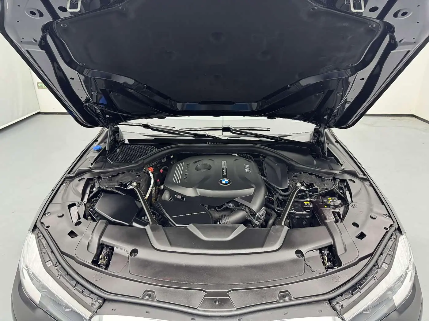 BMW 7 Series 2018 — Фото 15/20