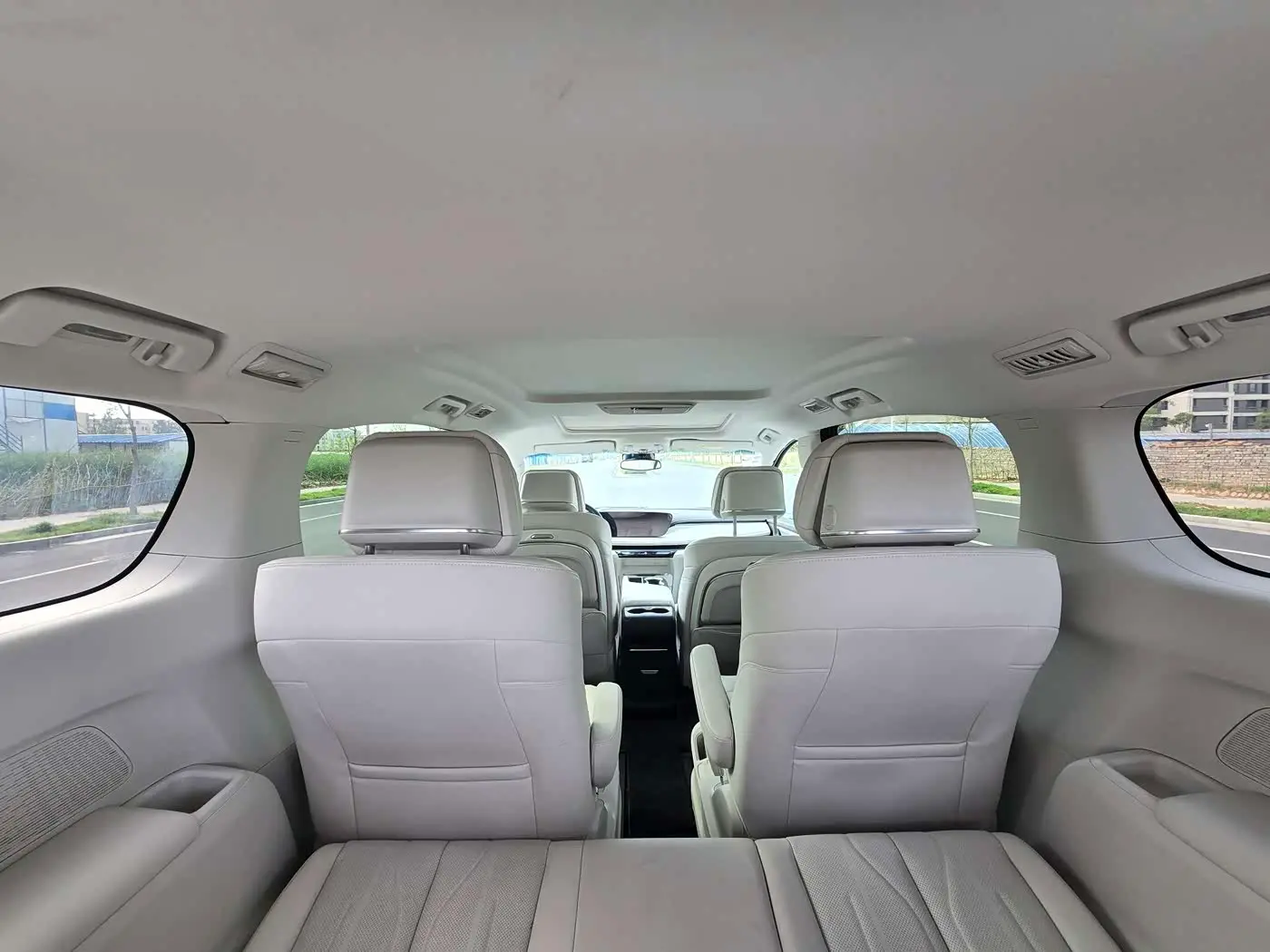 Buick GL8 New Energy 2024 — Photo 5/9