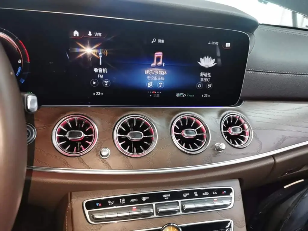 Mercedes-Benz E-Class New Energy 2023 — Photo 13/20