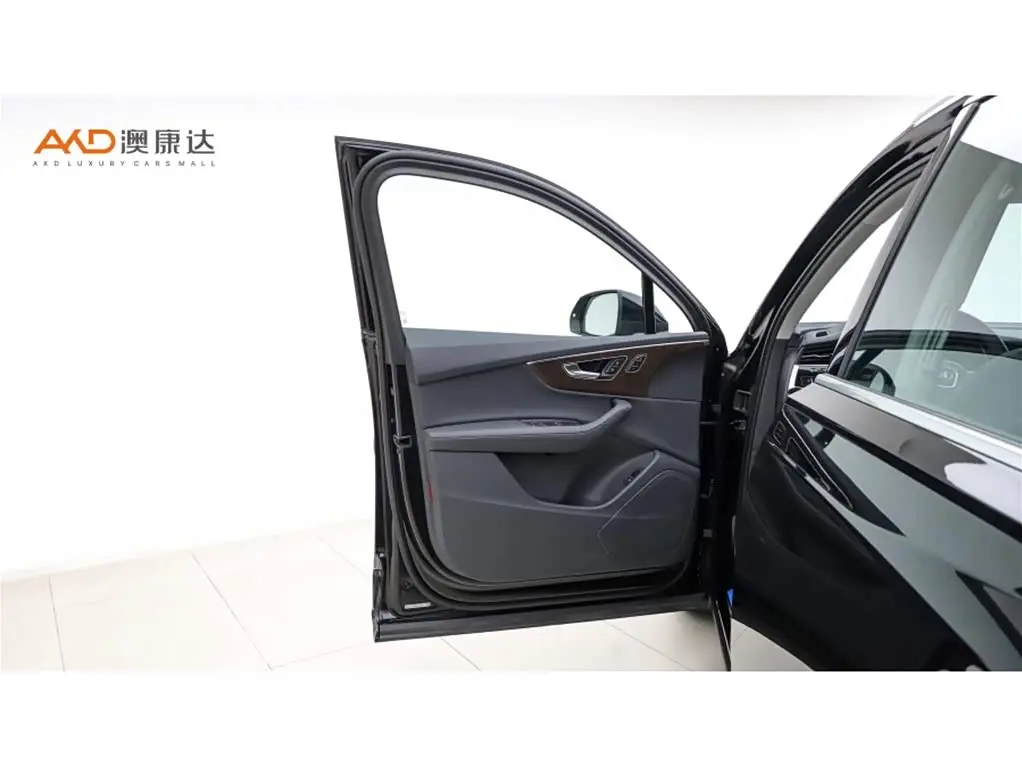 Audi Q7 2024 — Photo 11/11