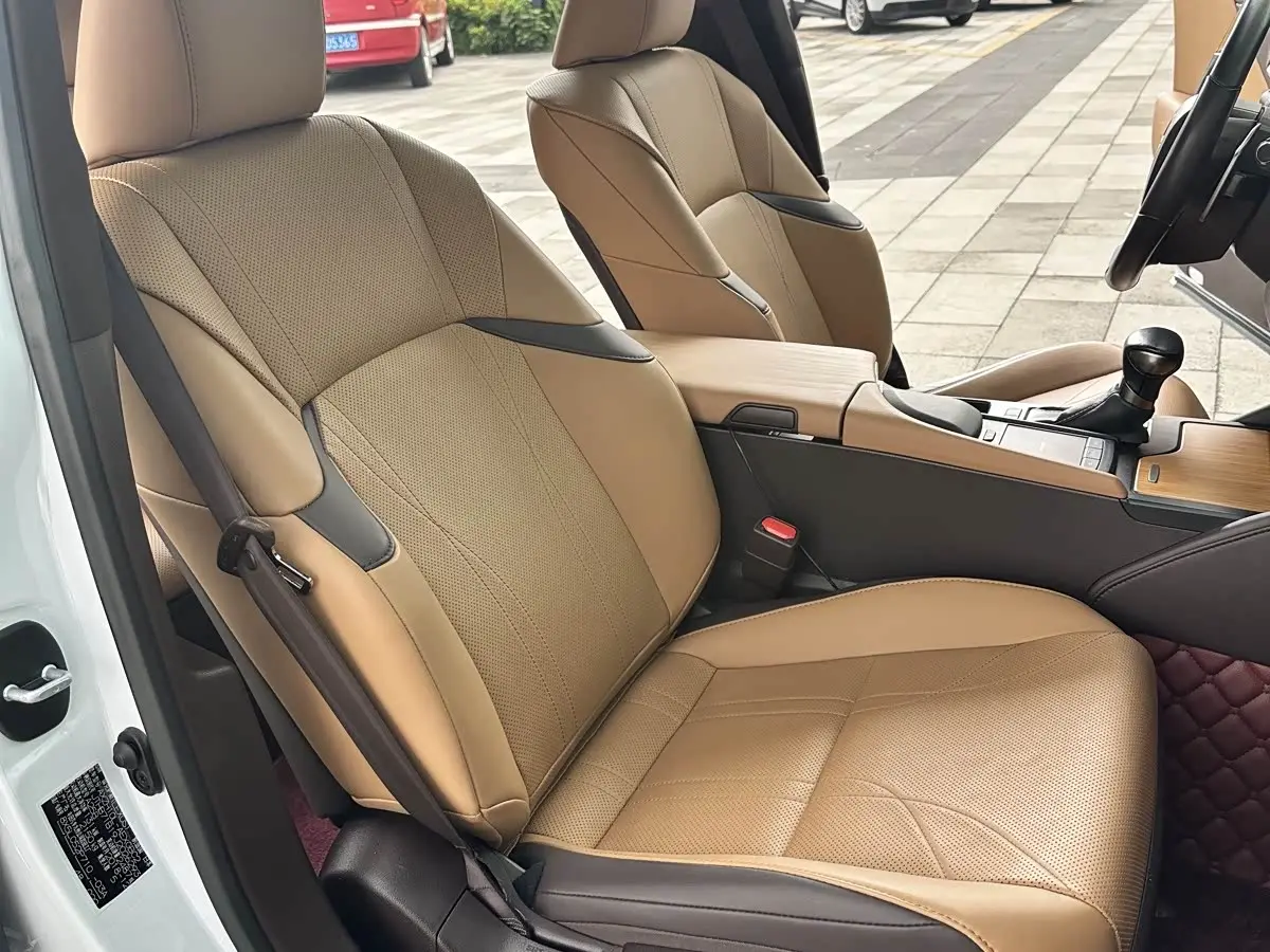 Lexus ES 2019 — Photo 20/20