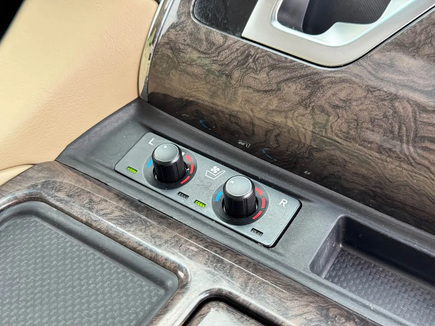 Toyota Alphard 2020 — Photo 14/18