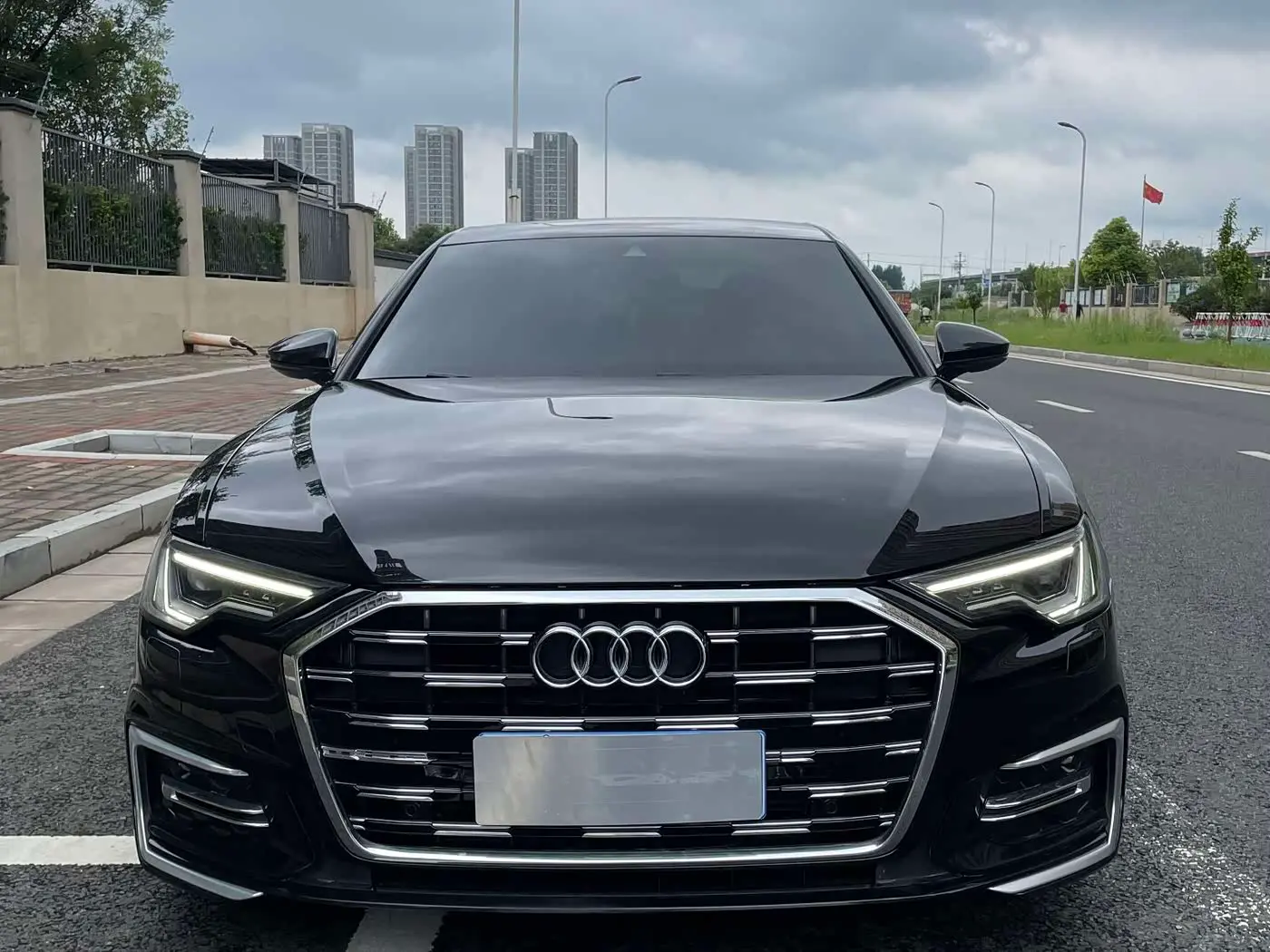 Audi A6L 2024 — Photo 2/9