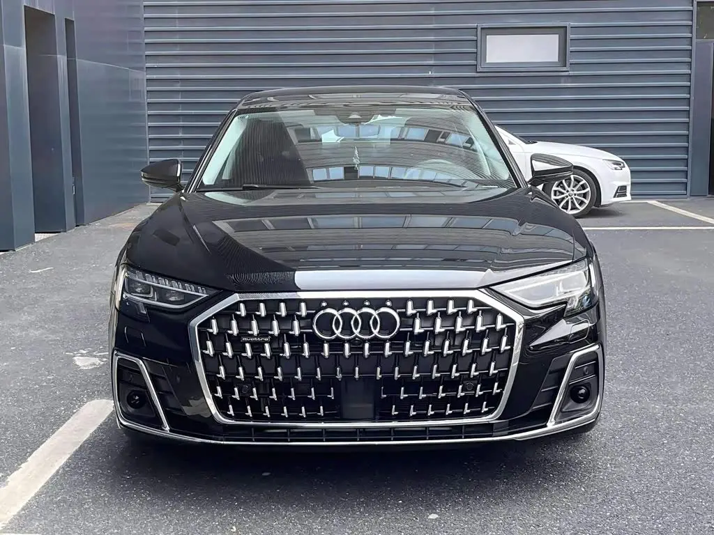 Audi A8 2025 — Фото 2/17