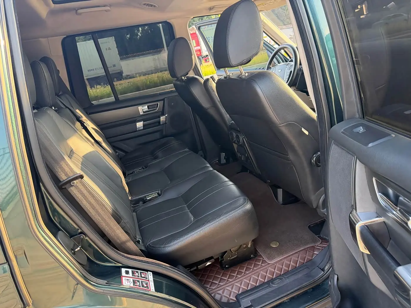 Land Rover Discovery 2013 — Şəkil 7/10