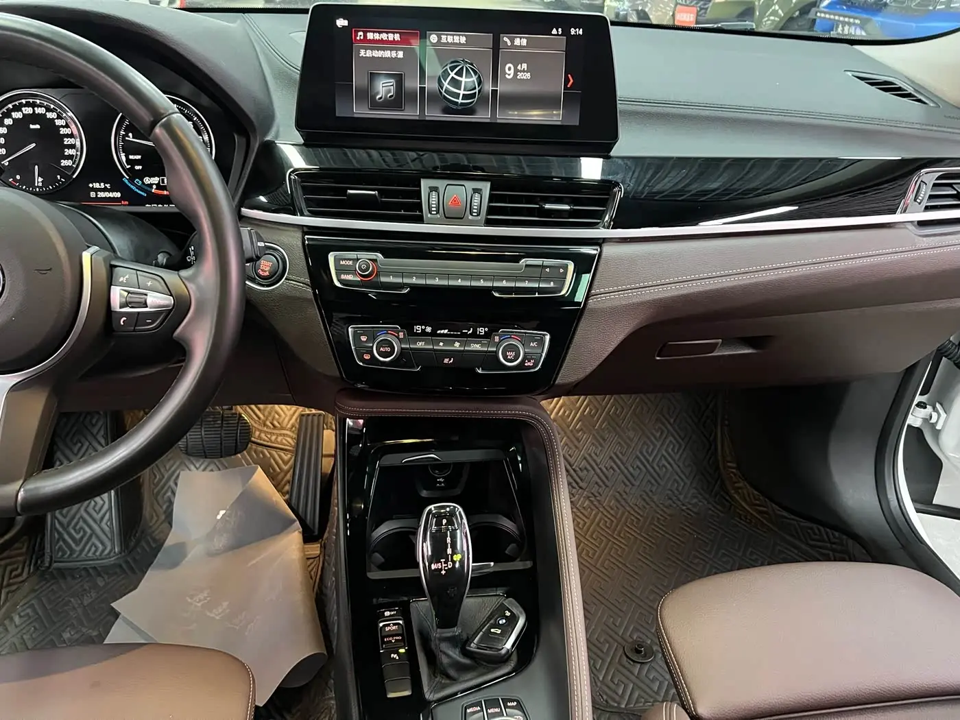 BMW X2 2022 — Фото 13/18