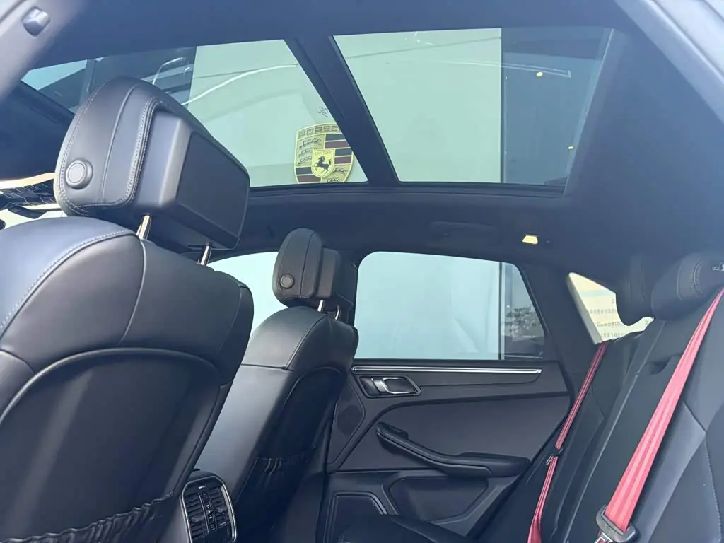 Porsche Macan 2024 — Photo 14/20