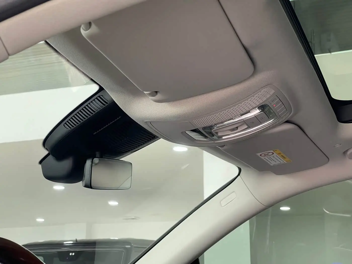Mercedes-Benz GLS 2022 — Photo 19/20