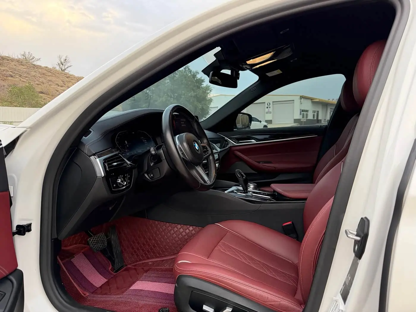 BMW 5 Series 2021 — Photo 7/9