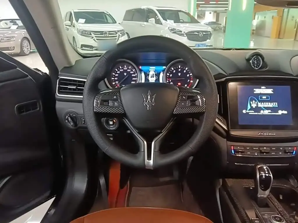 Maserati Ghibli 2017 — Photo 7/20