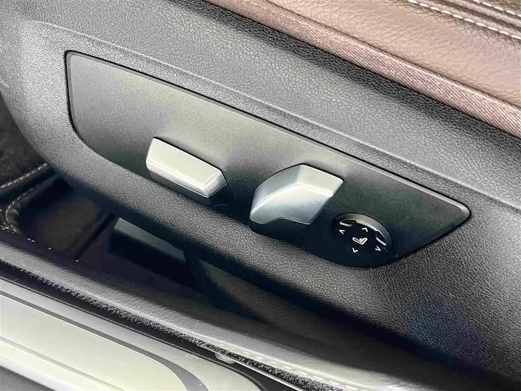BMW 7 Series 2018 — Şəkil 20/20
