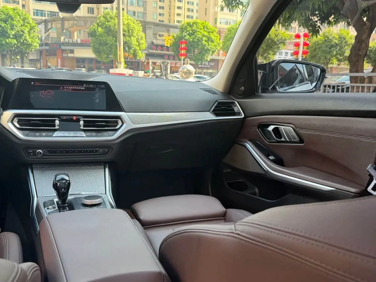 BMW 3 Series 2020 — Photo 14/20