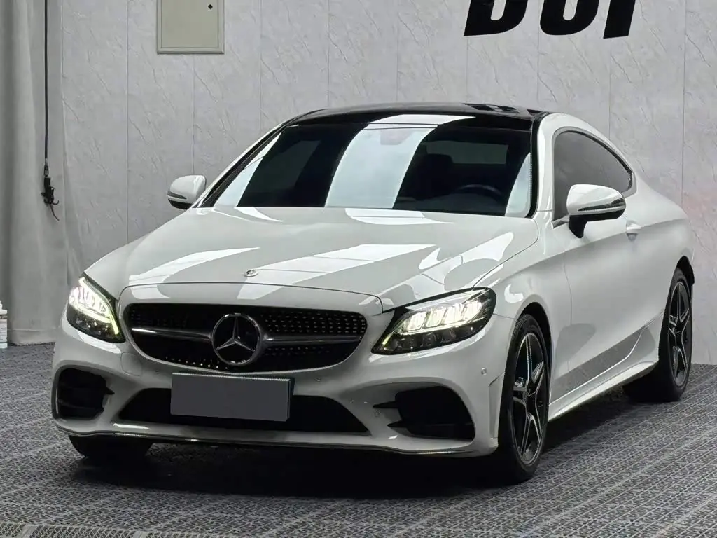Mercedes-Benz C-Class 2023 — Фото 1/9