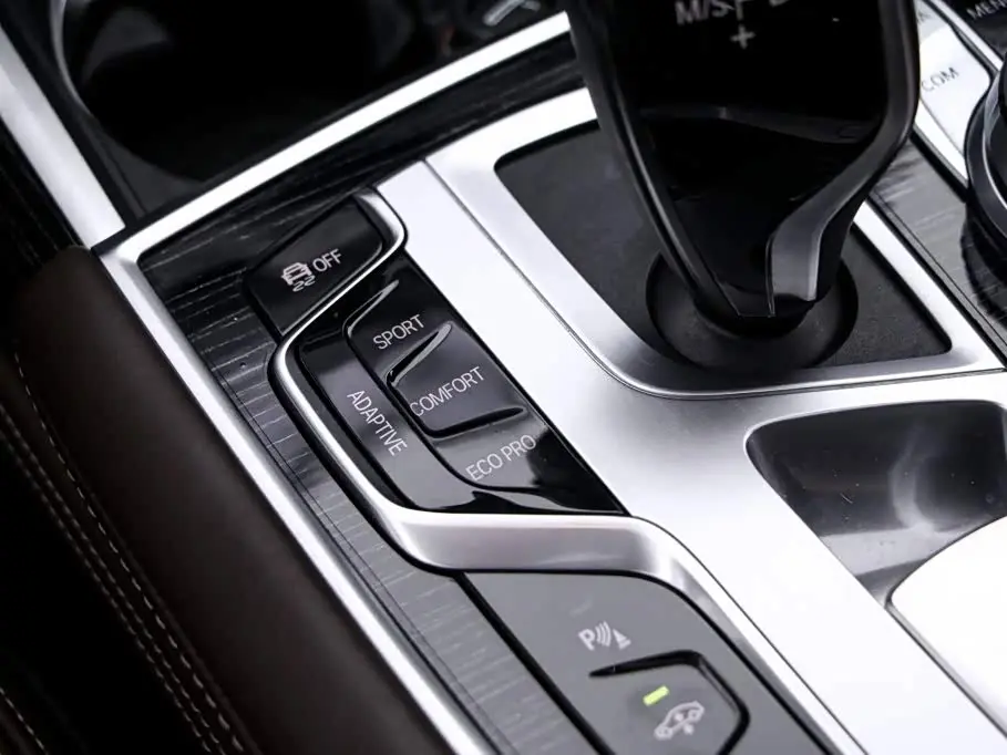 BMW 7 Series 2021 — Фото 11/20