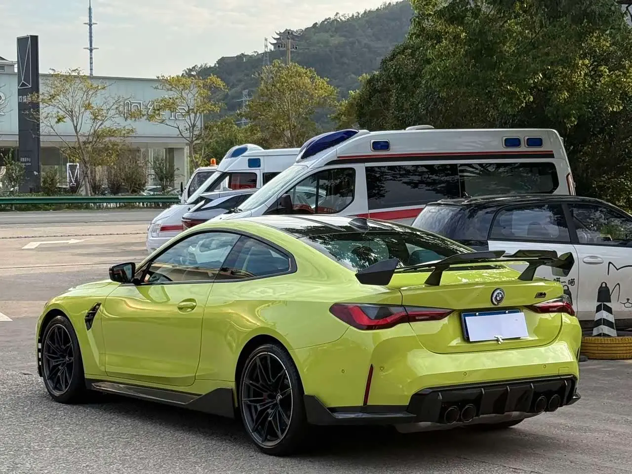 BMW M4 2022 — Photo 4/9