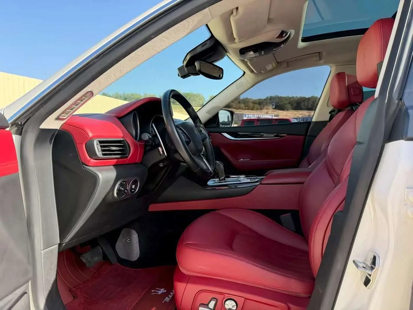 Maserati Levante 2018 — Şəkil 7/9