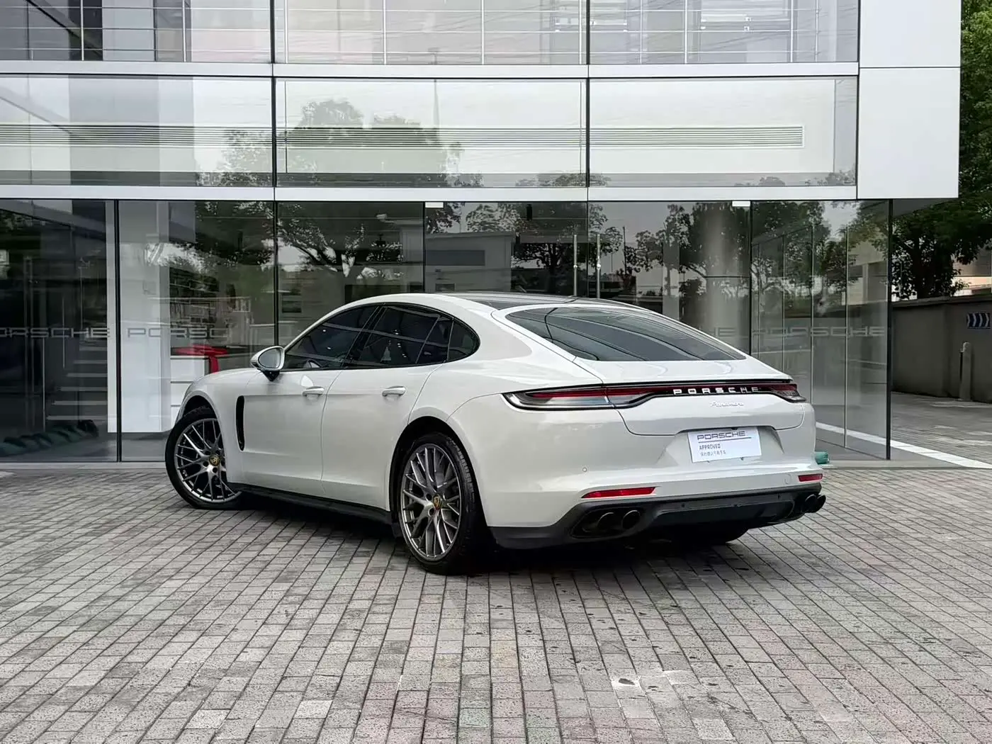 Porsche Panamera 2023 — Photo 3/16