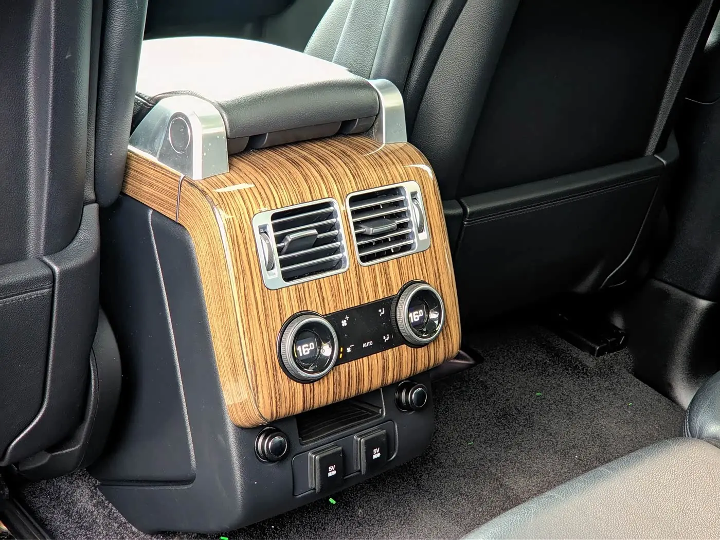 Land Rover Range Rover 2019 — ფოტო 12/20