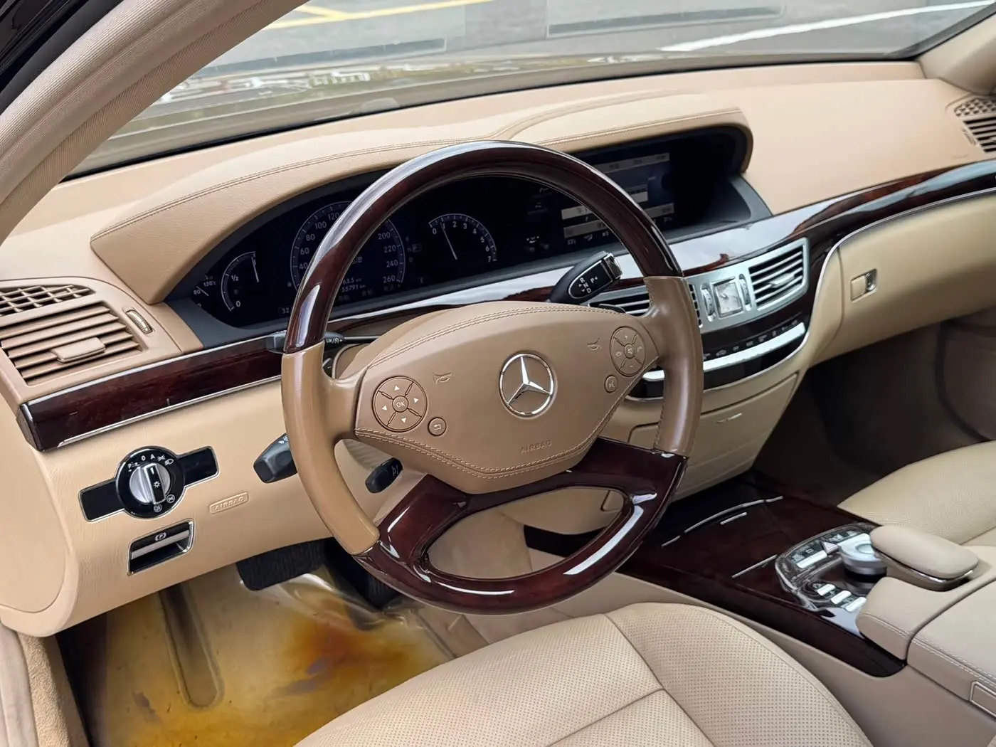 Mercedes-Benz S-Class 2013 — Photo 16/20