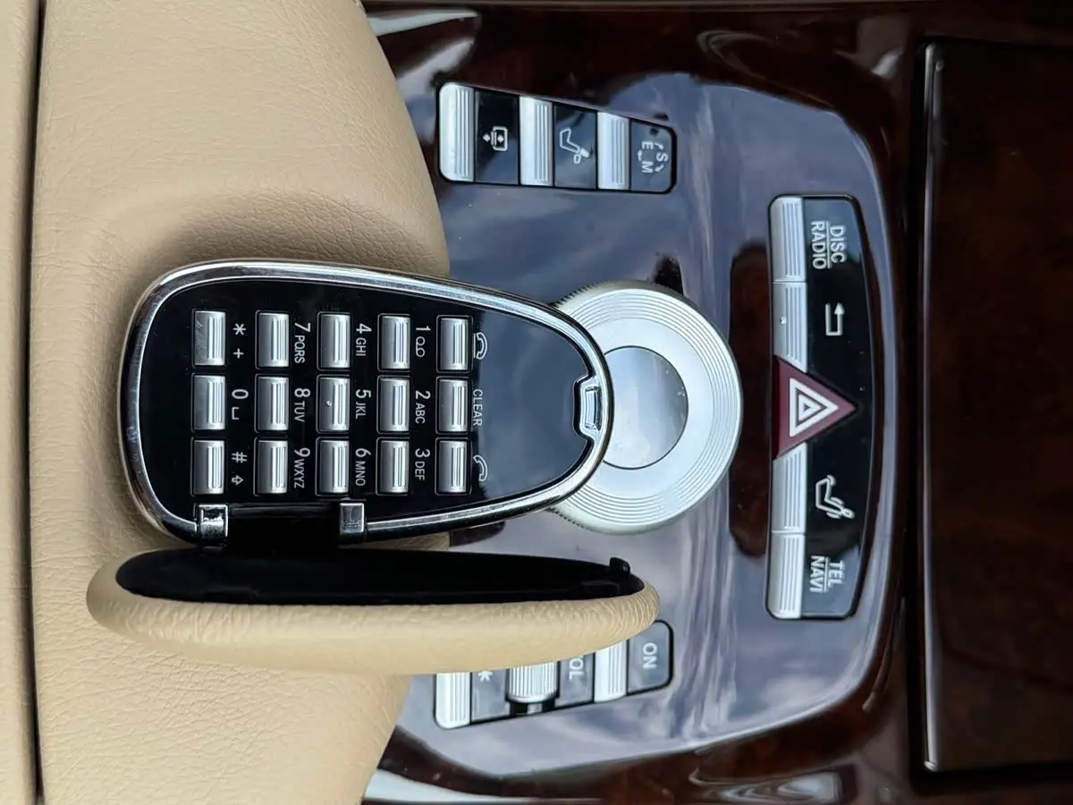 Mercedes-Benz S-Class 2013 — Photo 18/20