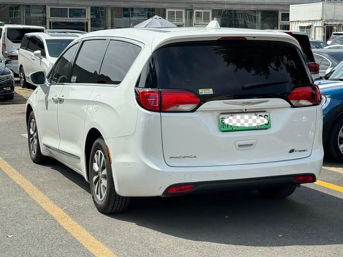 Chrysler Grand Caravan PHEV 2021 — Фото 6/17