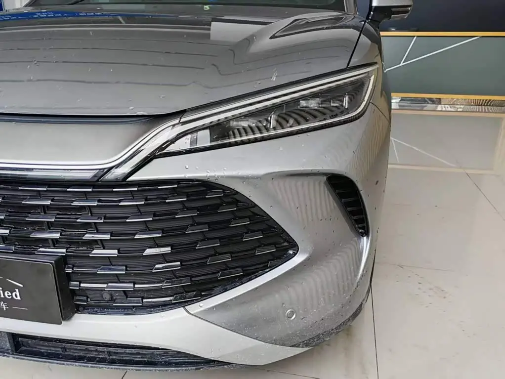 BYD Song L DM-i 2025 — Photo 9/15
