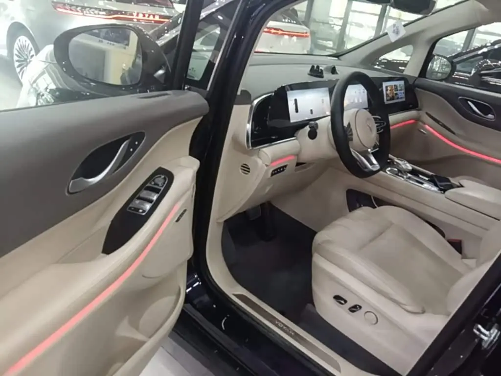 Voyah Auto Voyah Dreamer 2023 — Şəkil 16/20