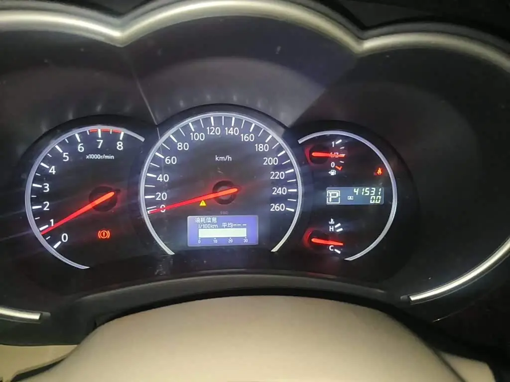 Nissan Quest 2013 — Şəkil 15/15