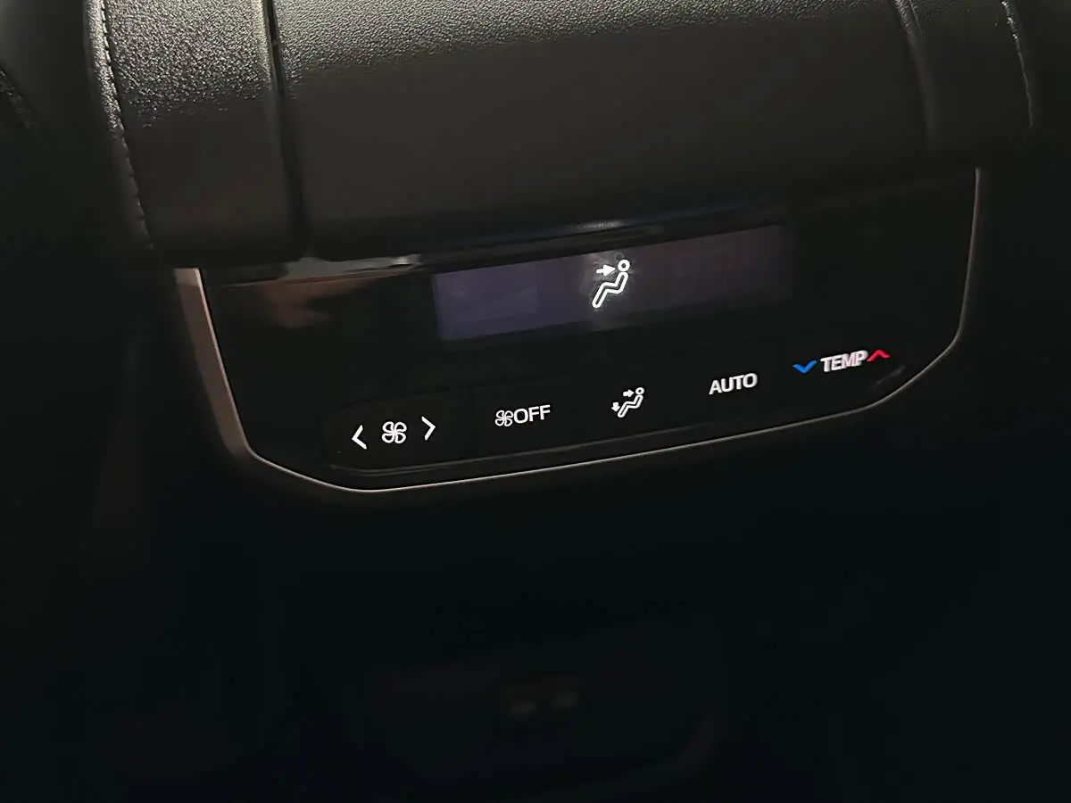 Toyota Highlander 2025 — Şəkil 15/20