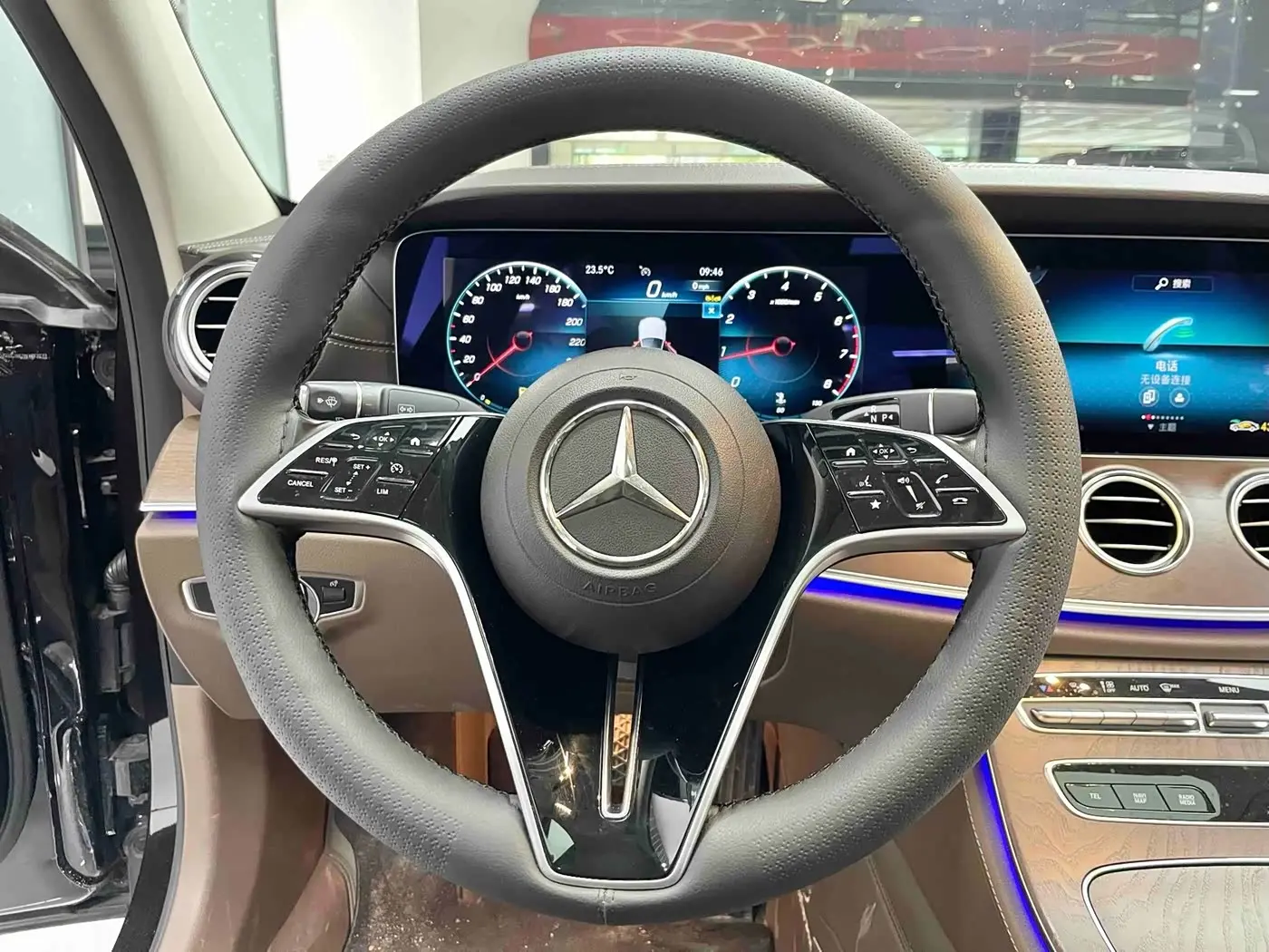 Mercedes-Benz E-Class 2023 — Фото 9/20