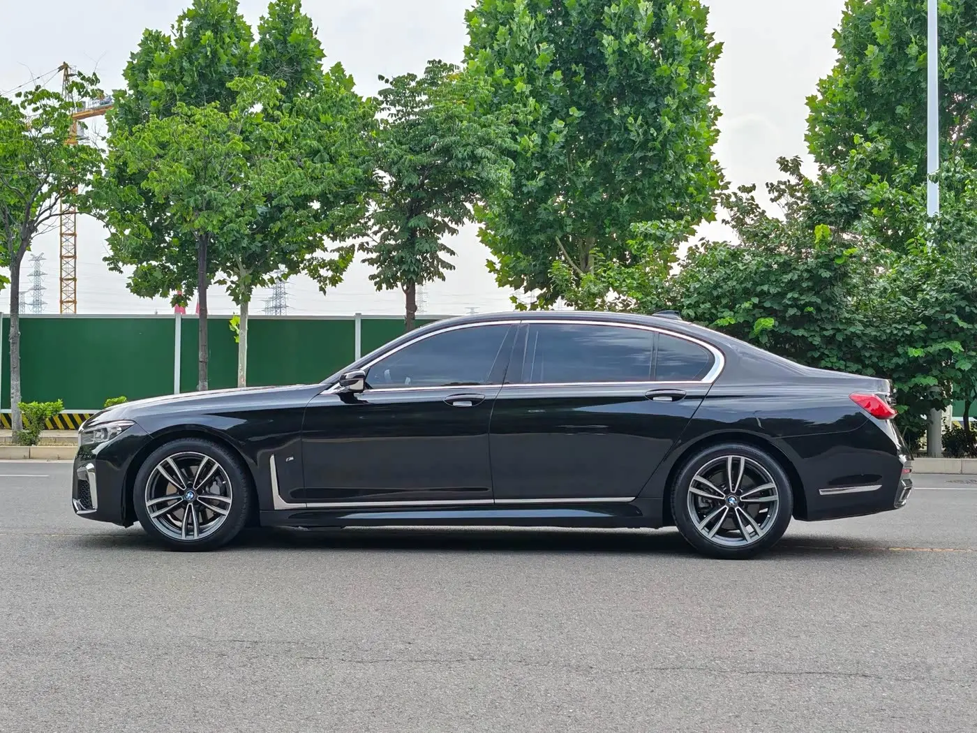 BMW 7 Series 2021 — Photo 11/20