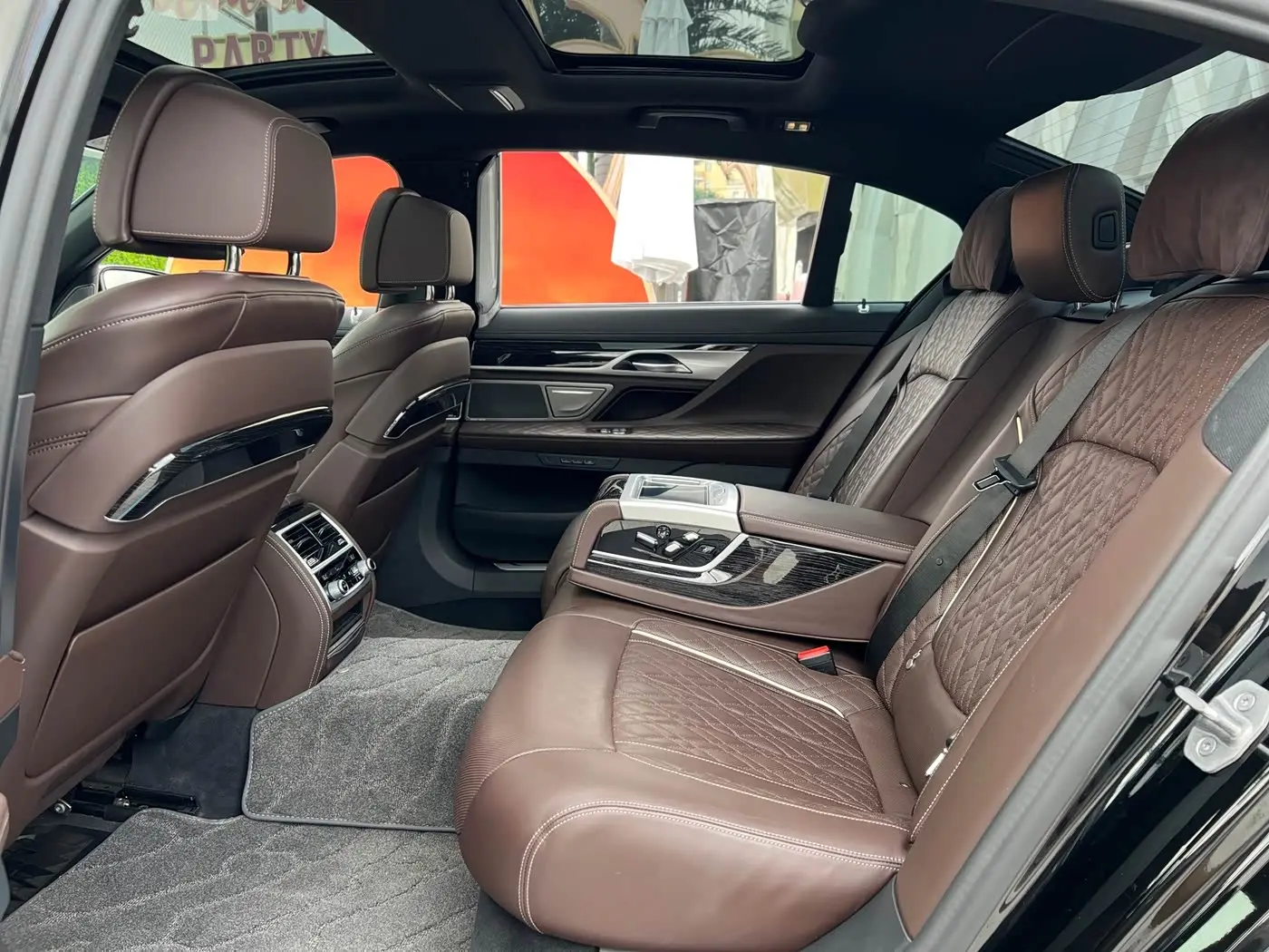 BMW 7 Series 2020 — Photo 14/20