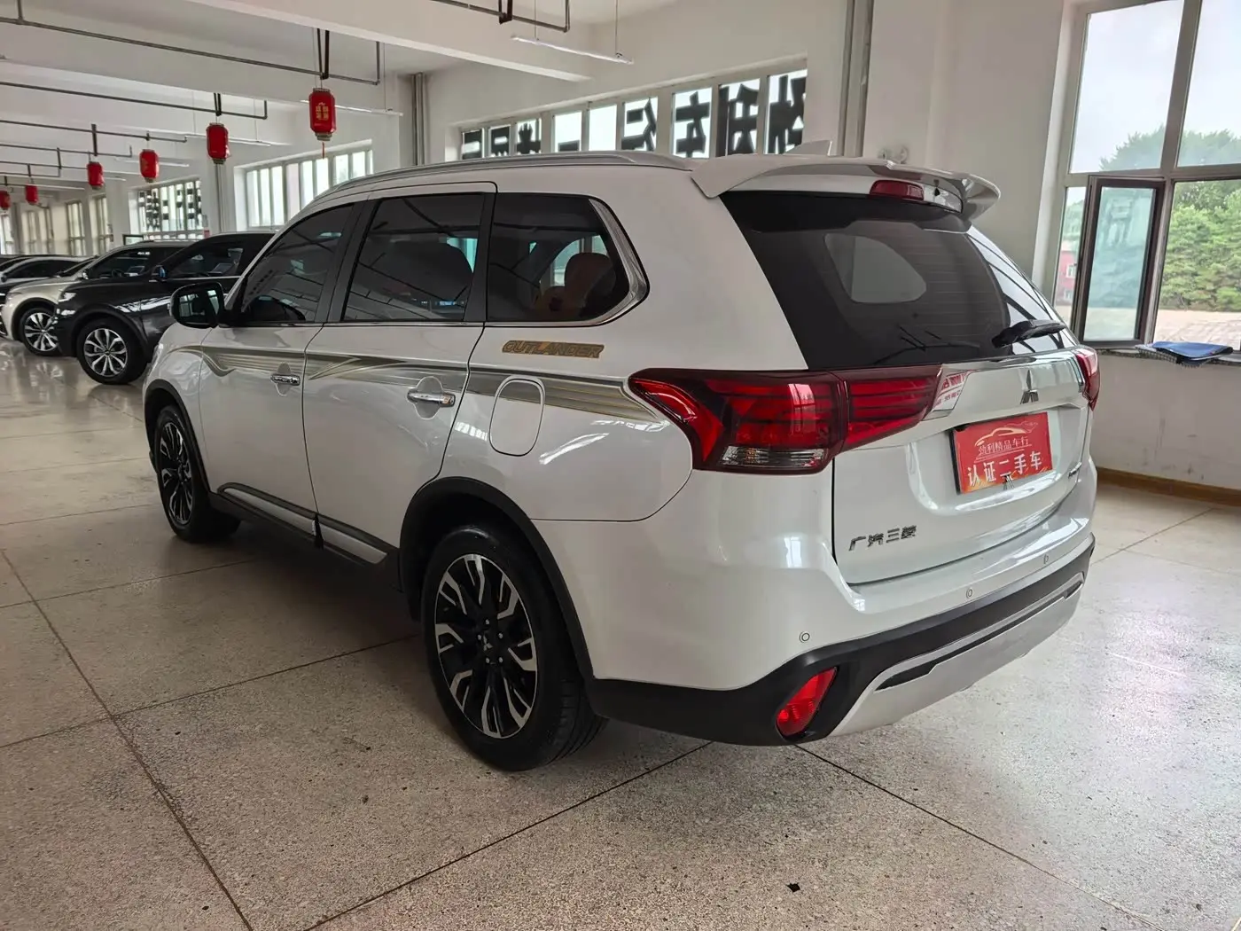 Mitsubishi Outlander 2021 — Şəkil 4/11