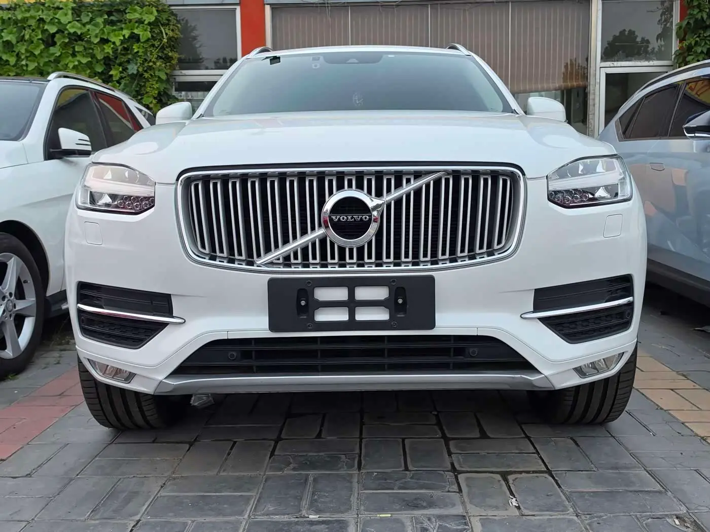Volvo XC90 2017 — ფოტო 2/15